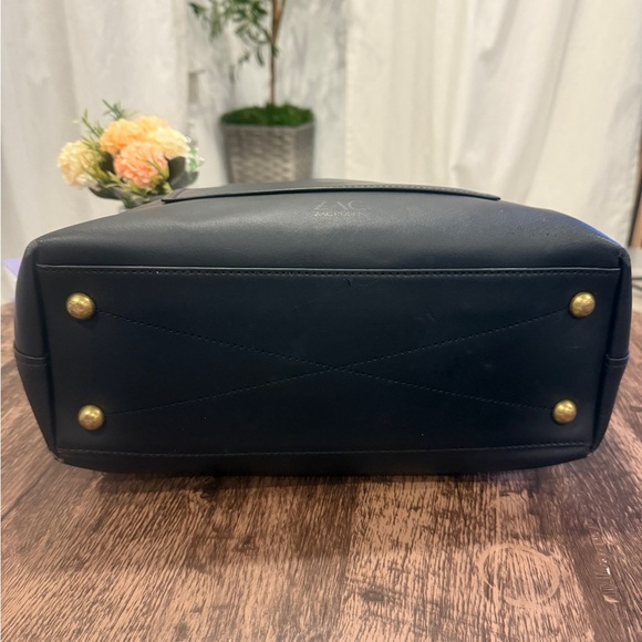 ZAC Zac Posen Black and Gold Shoulder Bag with Structured Design - Picture 4 of 9